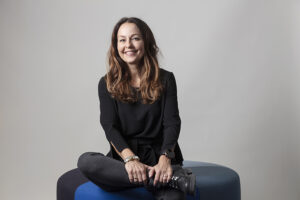 Jessica Körning Ljungberg en kvinna på en stol
